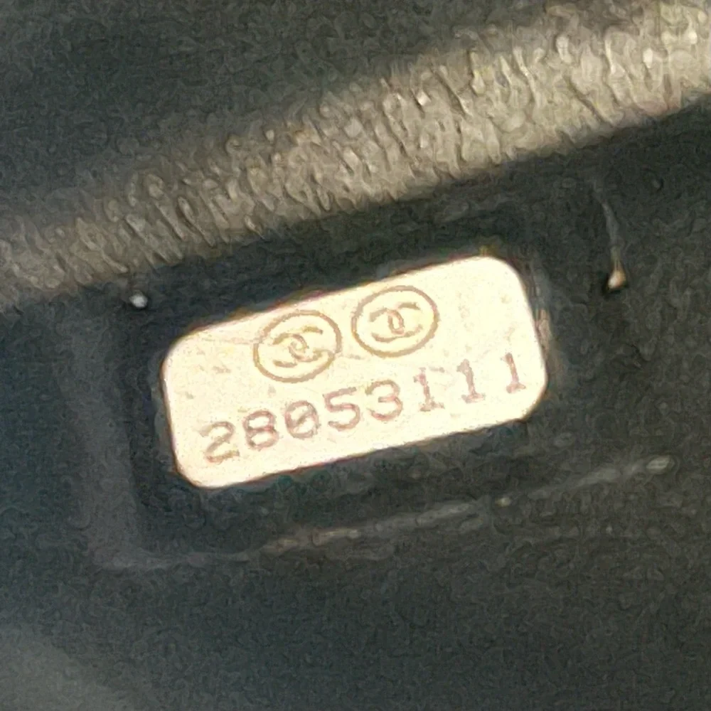 CHANEL Aged Calfskin Quilted 2.55 Reissue Mini Flap Black - Picture 12 of 17